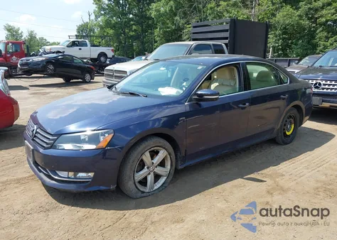 2015 Volkswagen Passat 1.8T Limited Edition from USA, damaged, VIN 1VWAT7A32FC117757